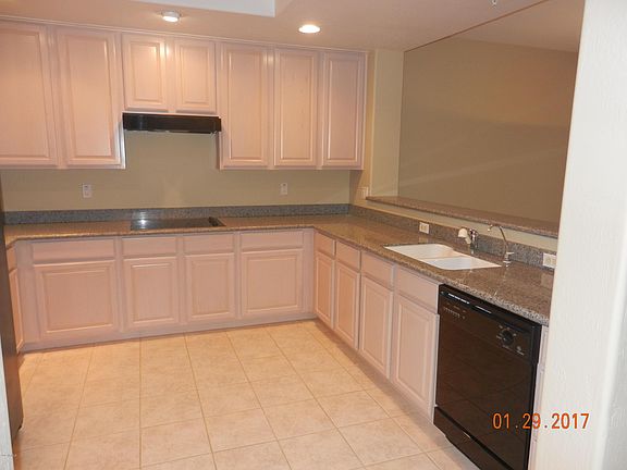 3rd image of 20802 Grayhawk Dr Unit 1115