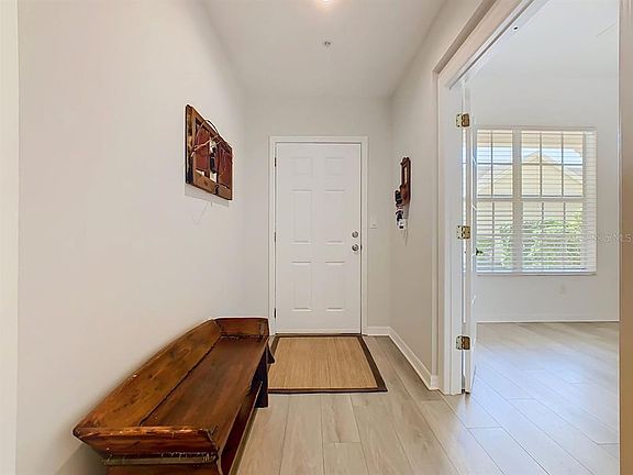 5th image of 940 SPRING PARK ST #102