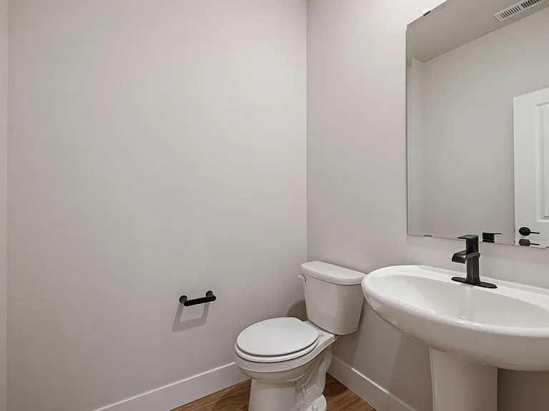 5388 Century Pl NE — Photo 36