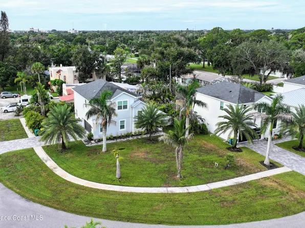 2094 Hyde Pkwy, Melbourne, FL 32901