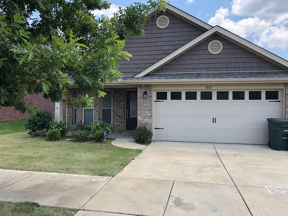 1st image of 1832 Clayton Cove Dr NW