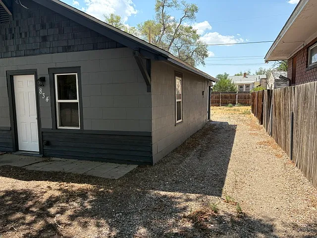 2 bed, 714 sqft, $1,250 — Photo 2