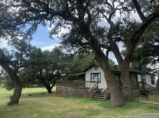 614 Live Oak Dr, Adkins, TX 78101
