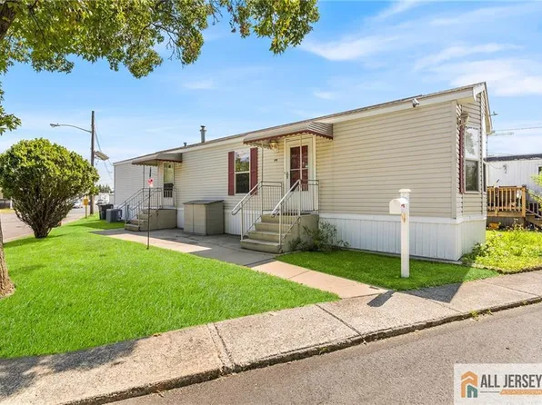 26 Dalbert St #9, Carteret, NJ 07008
