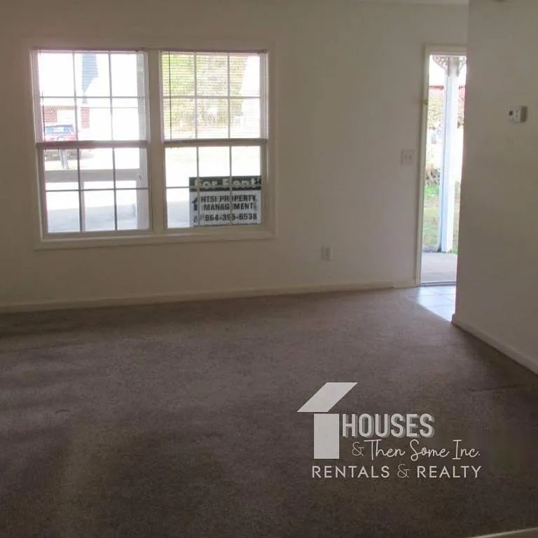 233 Springfield Cir. A — Photo 3