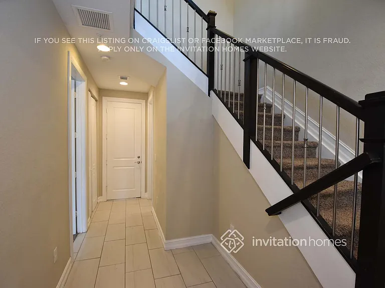 11671 SW 13th Ct — Photo 3