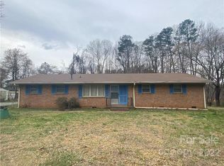 8618 Barry Oak Cir, Charlotte, NC 28214