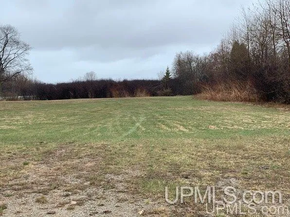 1900 S Lincoln Rd, Escanaba, MI 49829