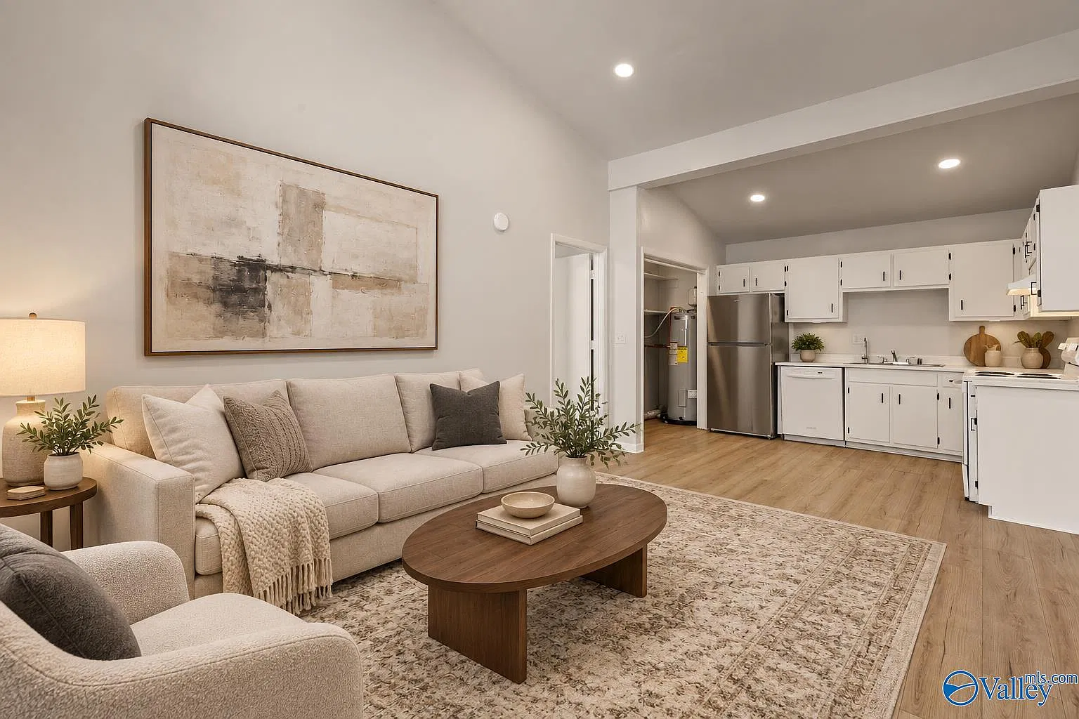 1 bed, 1.0 bath, 588 sqft, $800 — Photo 1