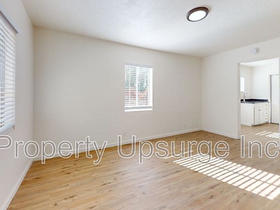4th image of 19430B Hill St
