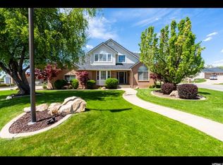 1917 N Forest Ridge Dr, Layton, UT 84040