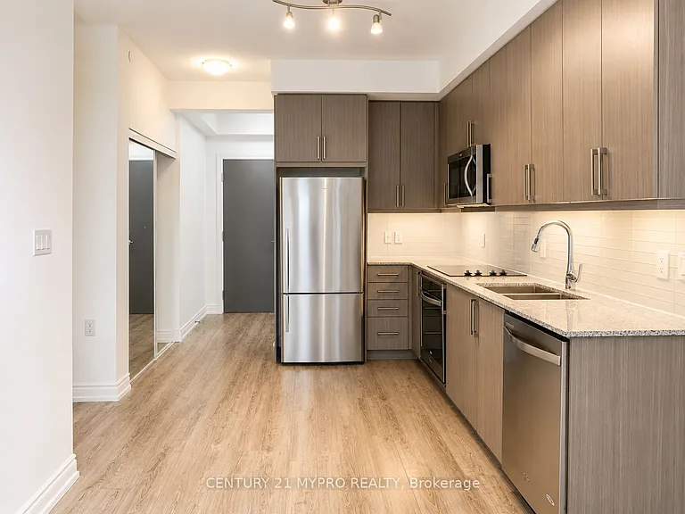 9608 Yonge St #305 — Photo 3