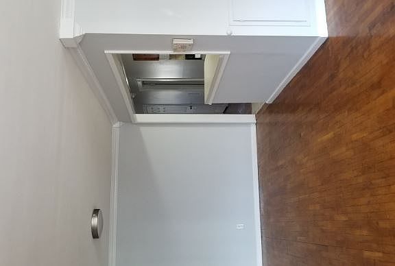 2nd image of 416 Virginia Ave #2
