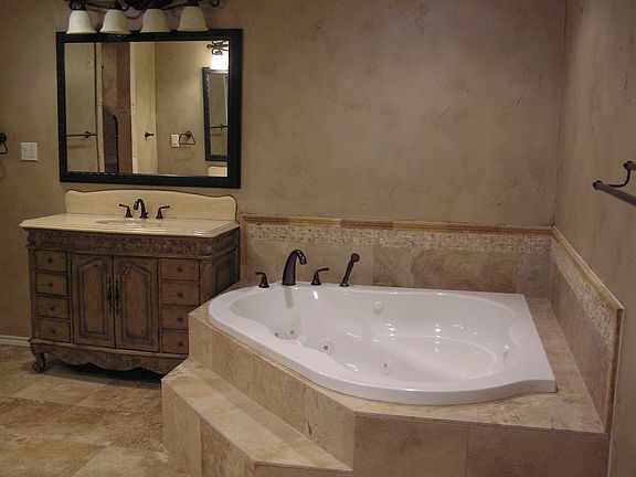 Master Bath Jacuzi
