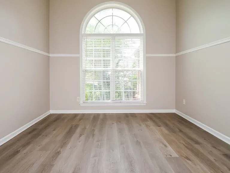 10050 Bloomsbury Ave — Photo 14