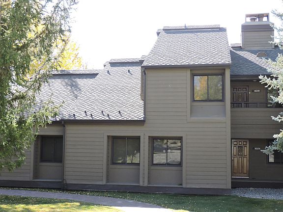 2nd image of 4035 Bluff Condo Dr