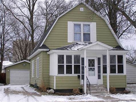 1st image of 102 E Railroad St