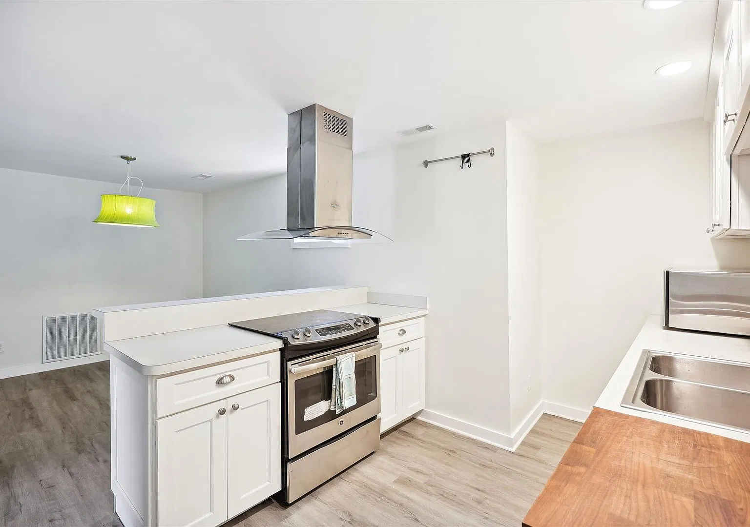 7717 Carroll Ave — Photo 3