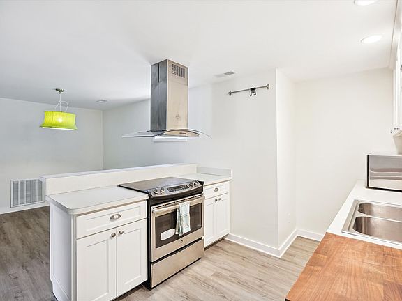 4th image of 7717 Carroll Ave #2