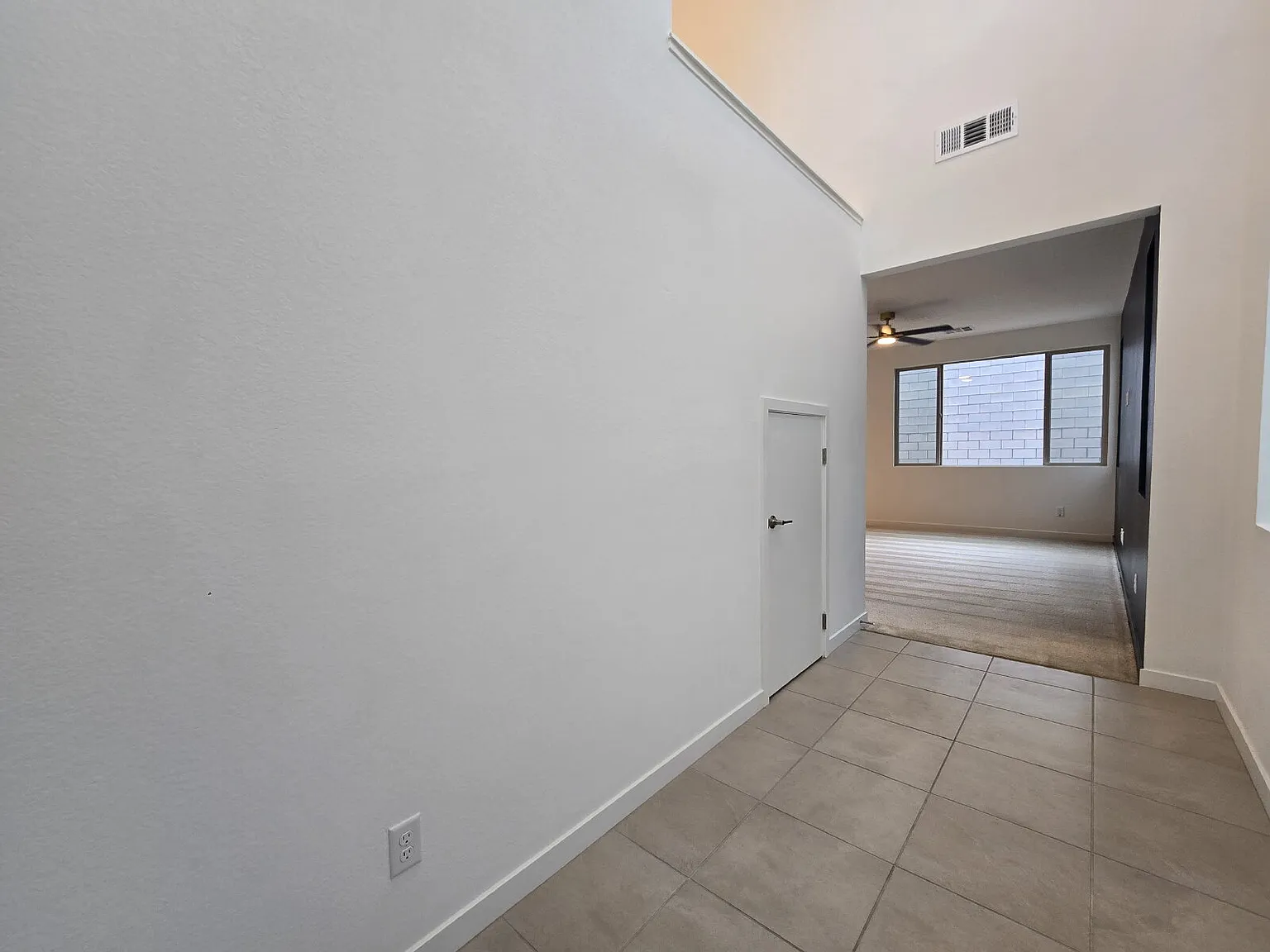 3 bed, 2.5 bath, 1677 sqft, $2,500 — Photo 4