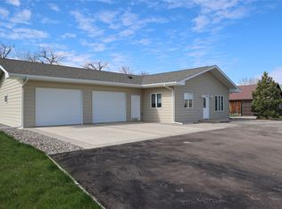 616 Chouteau Ave, Valier, MT 59486