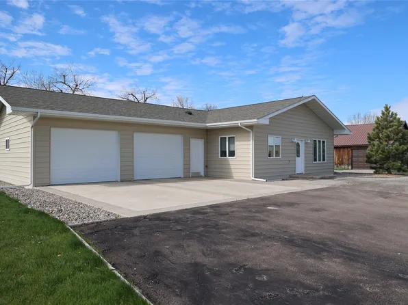 616 Chouteau Ave, Valier, MT 59486