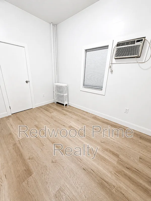 1 bed, 1.0 bath, $975 — Photo 4