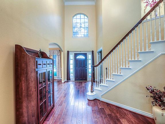 3rd image of 3030 Richfield Ct
