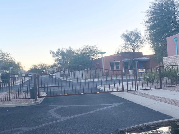 4th image of 994 W Calle Carasol