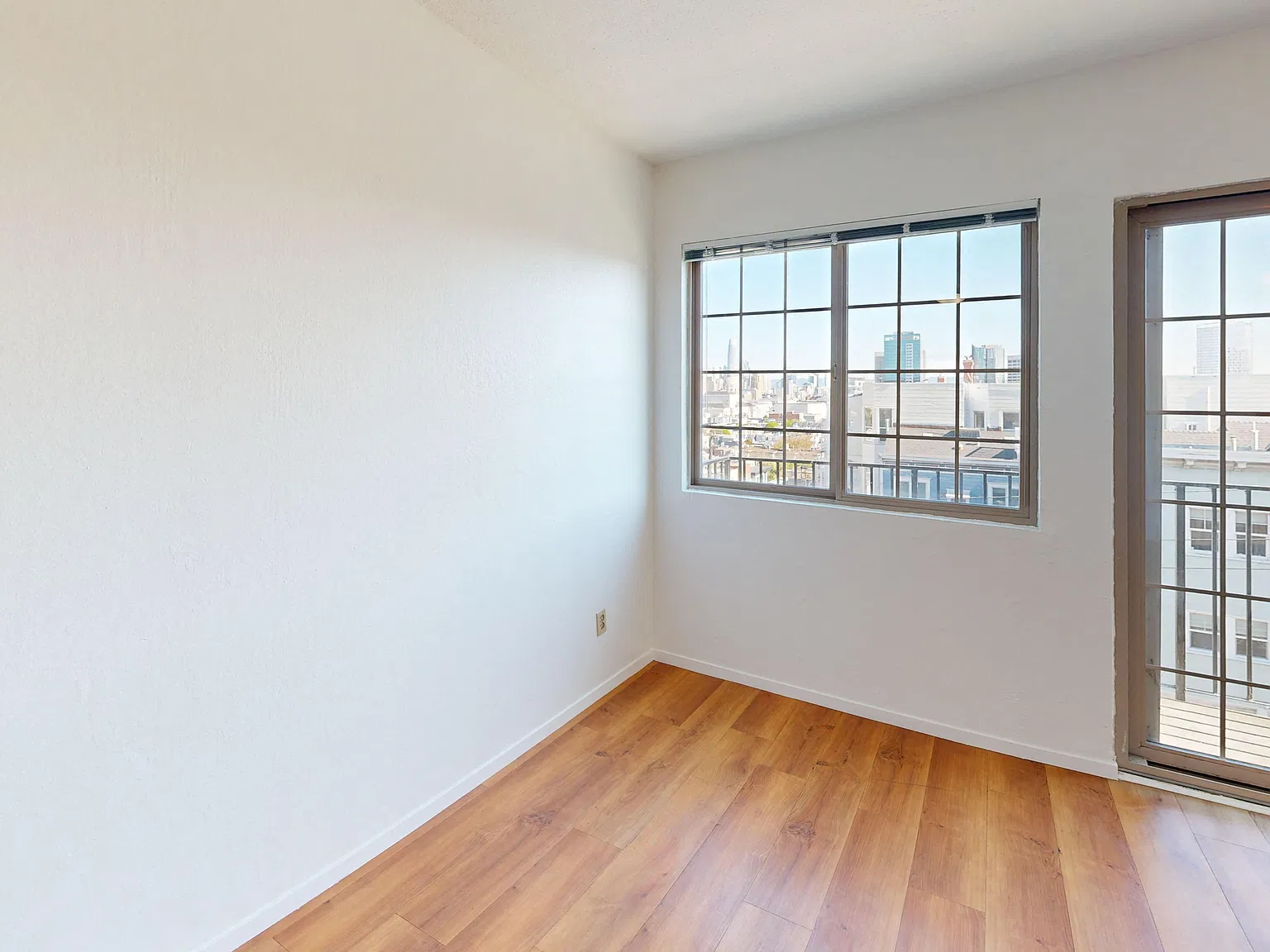 600 Oak St APT 35 - Image 2
