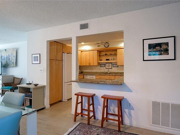 3rd image of 1512 Pelican Point Dr APT Ba164