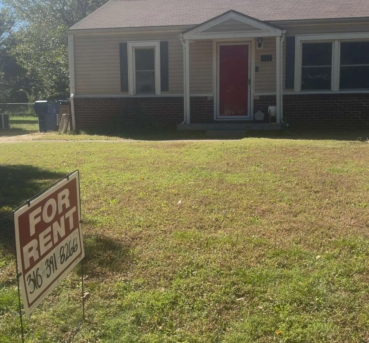 3 bed, 960 sqft, $1,200 — Photo 1