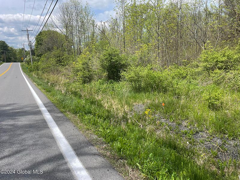 3rd image of 1510 Thompsons Lake Road