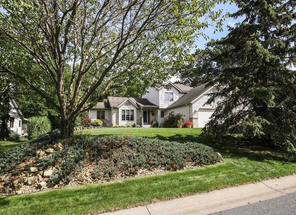 2nd image of 148 Ridge Way