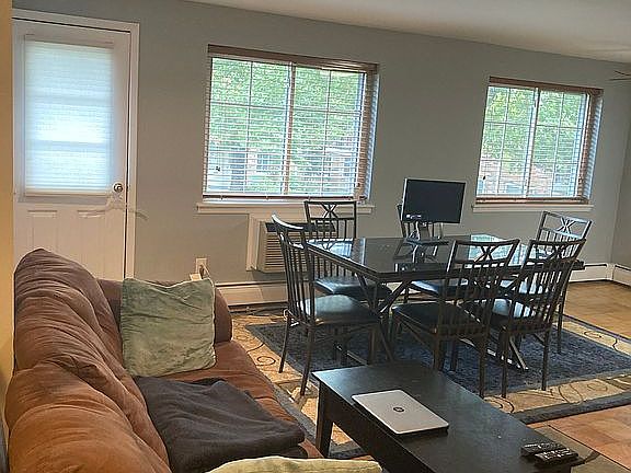 2nd image of 46 Jervis Ave