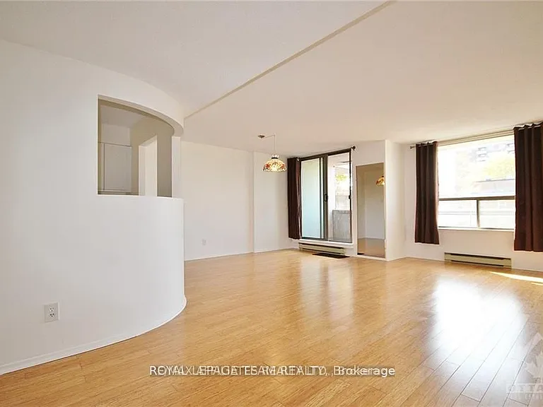 200 Lafontaine Ave #304 — Photo 9