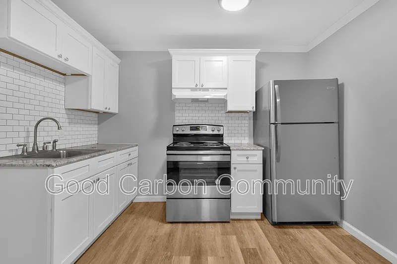 Studio, 1.0 bath, $1,025 — Photo 3