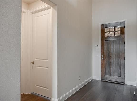 2nd image of 122 Darbonne Ln