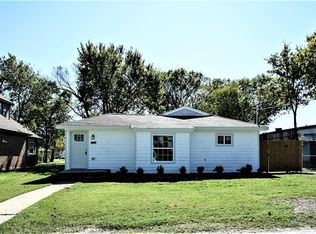 122 E Hammond St, Lancaster, TX 75146