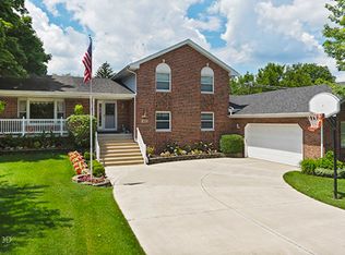 5632 Elinor Ave, Downers Grove, IL 60516