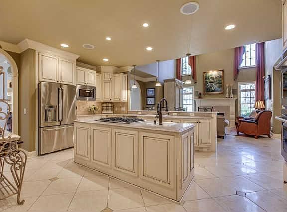 5th image of 3018 Saint Johns Dr