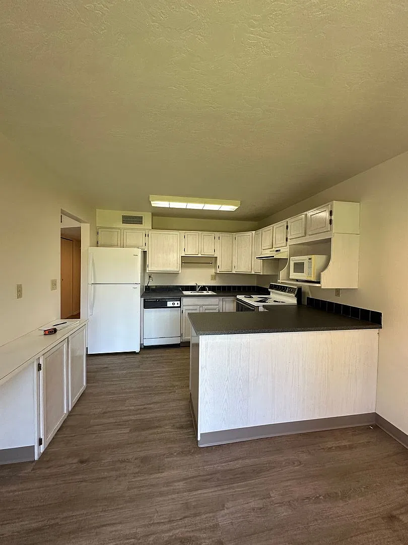303 Gage Blvd — Photo 3