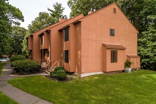 87 Dunvegan Woods Photo 1