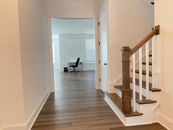 Front door entrance / foyer