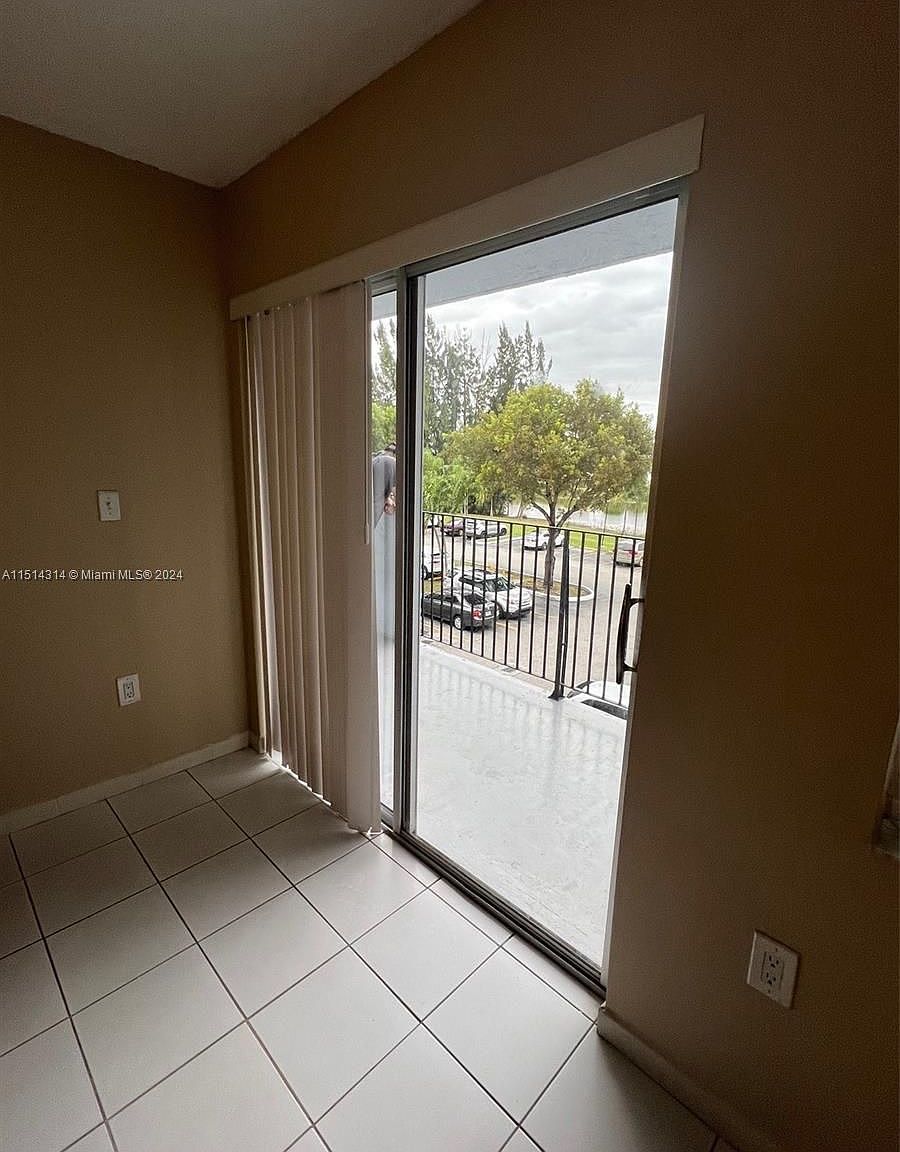1221 SW 122nd Ave APT 305, Miami, FL 33184 Zillow