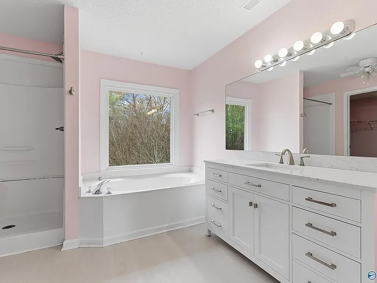 106 Golden Oak Dr — Photo 21