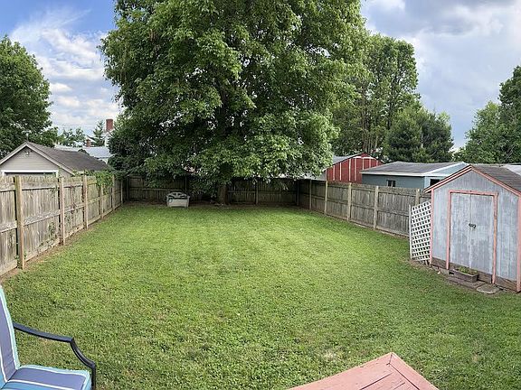 6841 Roe Street backyard