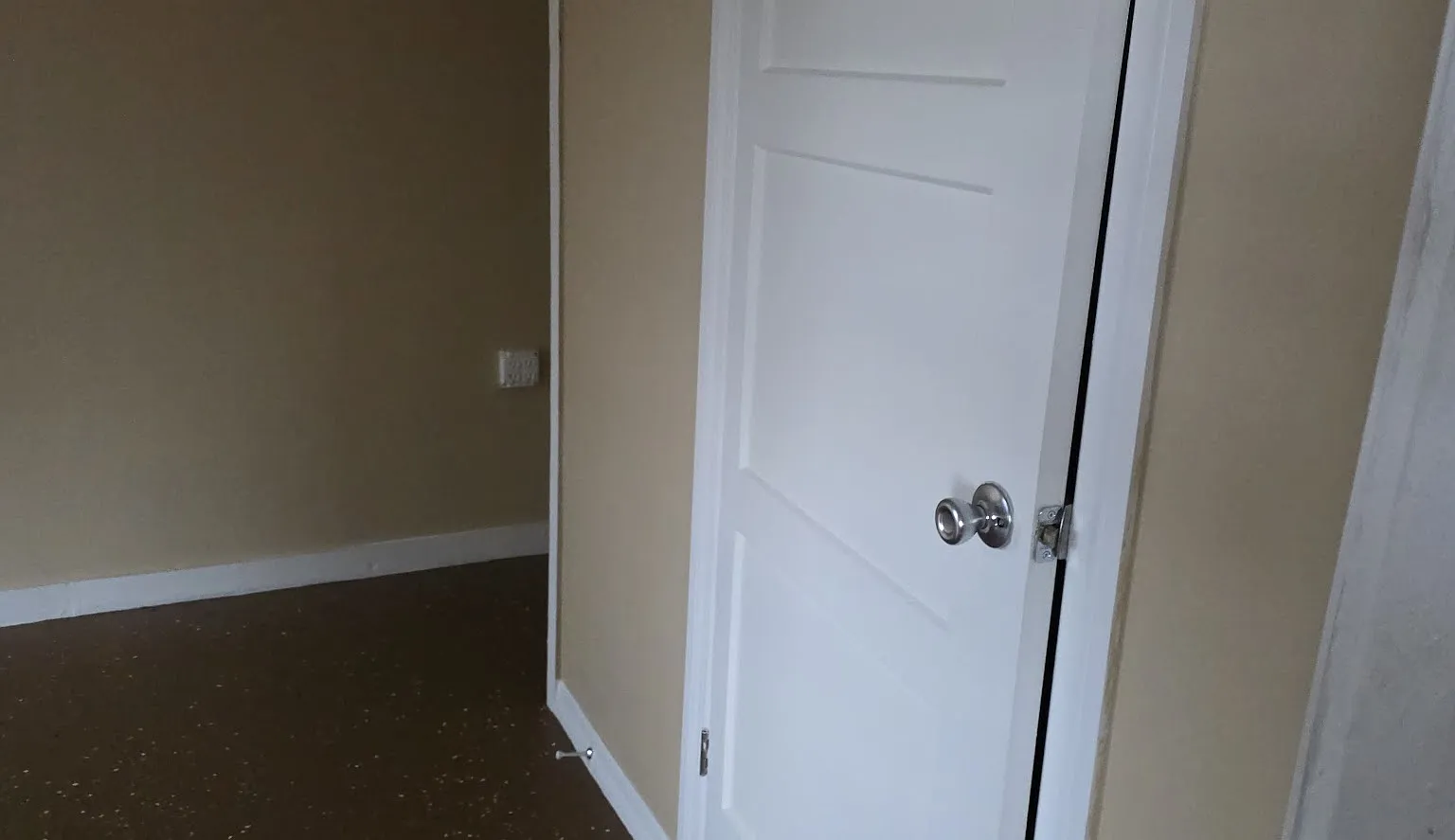 3 bed, 1220 sqft, $1,450 — Photo 2
