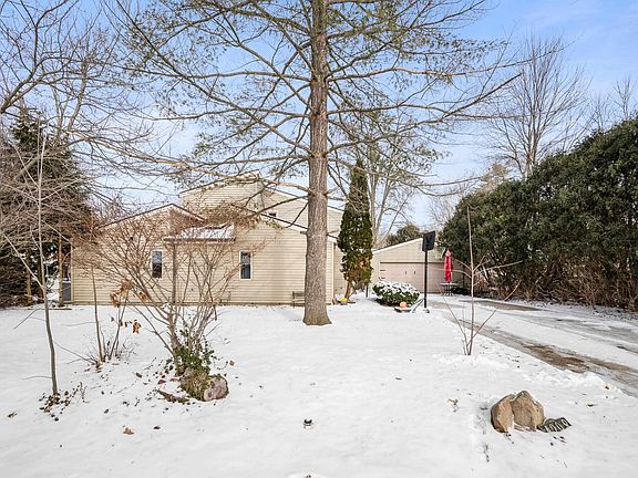 2nd image of 4208 W Laurel Oak Ln