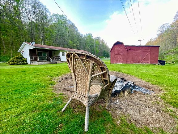 4th image of 474 Iron Rock Rd